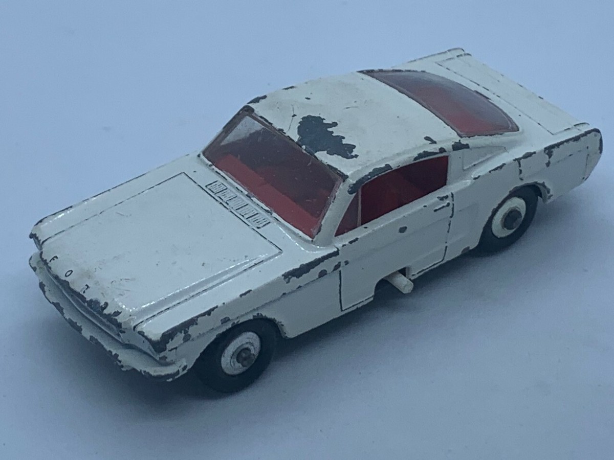 MATCHBOX 2021 FORD MUSTANG MACH E TAXI - 2023 - n° 22/100 -🏁NYC TAXI