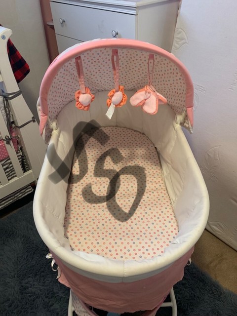 simmons kids elite gliding bassinet