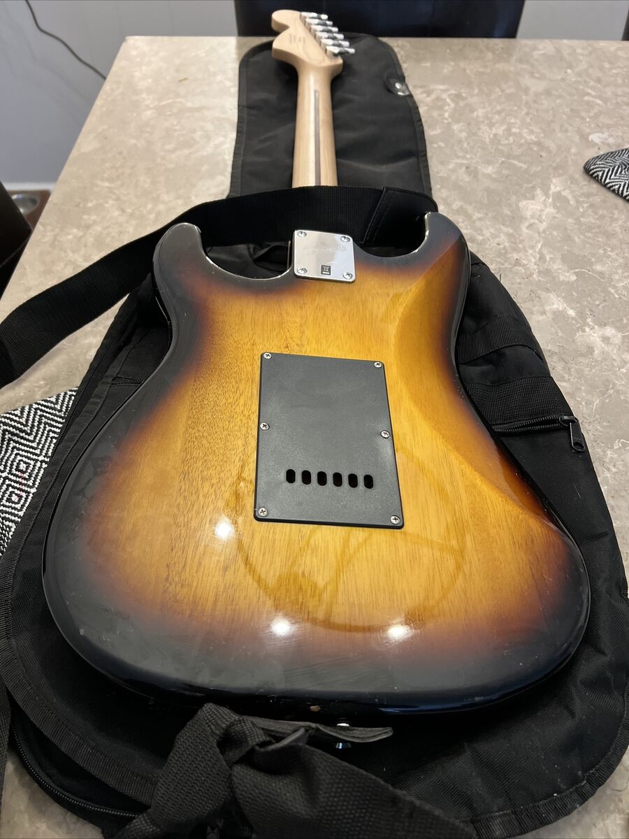 Fender Squier STRAT SSS Affinity Series Guitar 2 color Fender Squier STRAT SSS Affinity Series Guitar 2 color