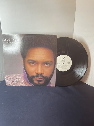 LESLIE SMITH - "HEARTACHE" - RECORD ALBUM LP - ELEKTRA - Picture 3 of 3