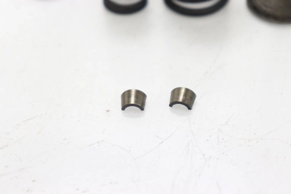 VÁLVULA DE ESCAPE 2001 SUZUKI BANDIT 1200 - Imagem 2 de 4