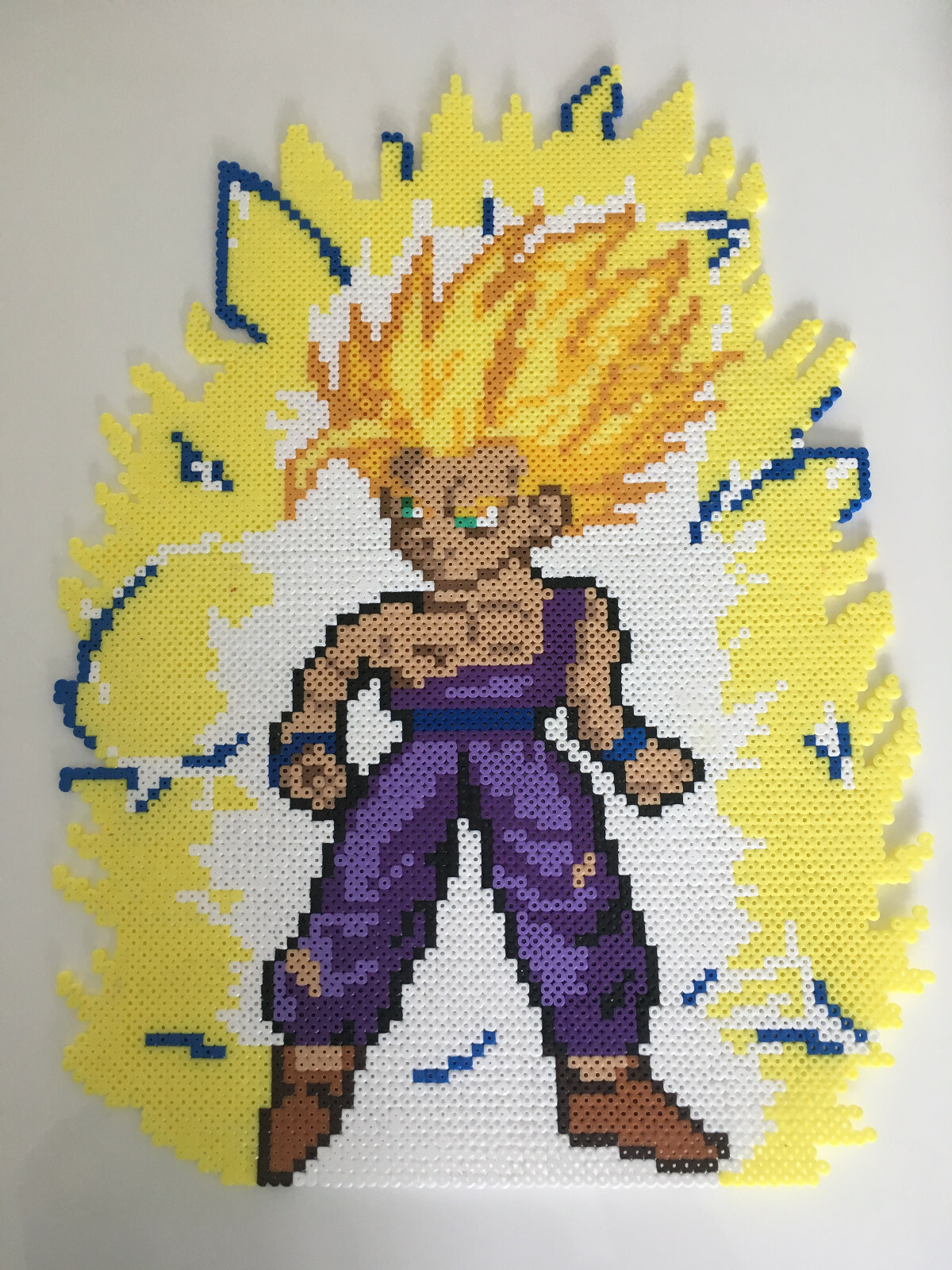 Pixel art de collection Gohan Super Saiyen en perles à repasser premium avec aura