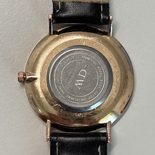 Daniel Wellington Japanese Quartz Movement Unisex Watch - Picture 7 of 9