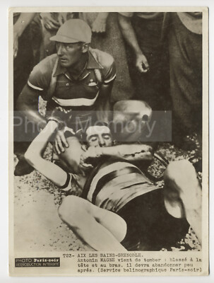 Tour de France 1935: Verwundeter Magnet, gerettet von Leducq, 7. Etappe - Vintage Foto
