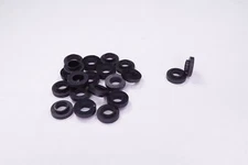 Lot of 20 MNI-HT-4-220 Essentra #4 Shoulder Washer 0.116" ID 0.215" OD .072" T