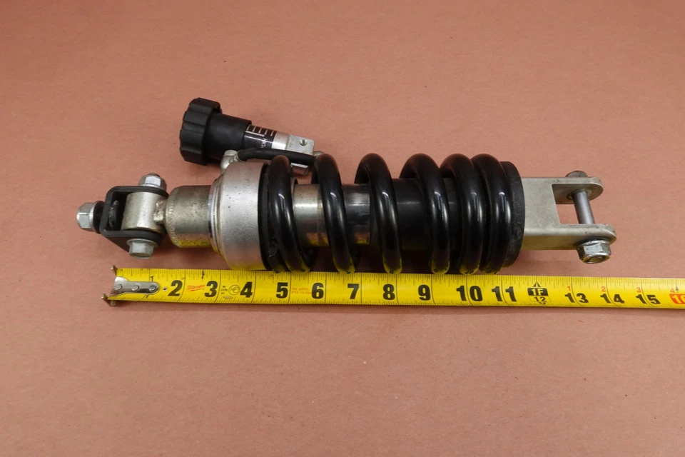 2010 年本田 Fury VT1300 CX 后减震弹簧悬架 — 第 2/4 张图片