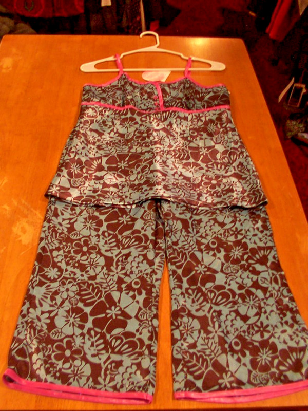 NWT Vintage Limited Too Girls Striking Floral Polyester Capri Pajamas-Sz 14