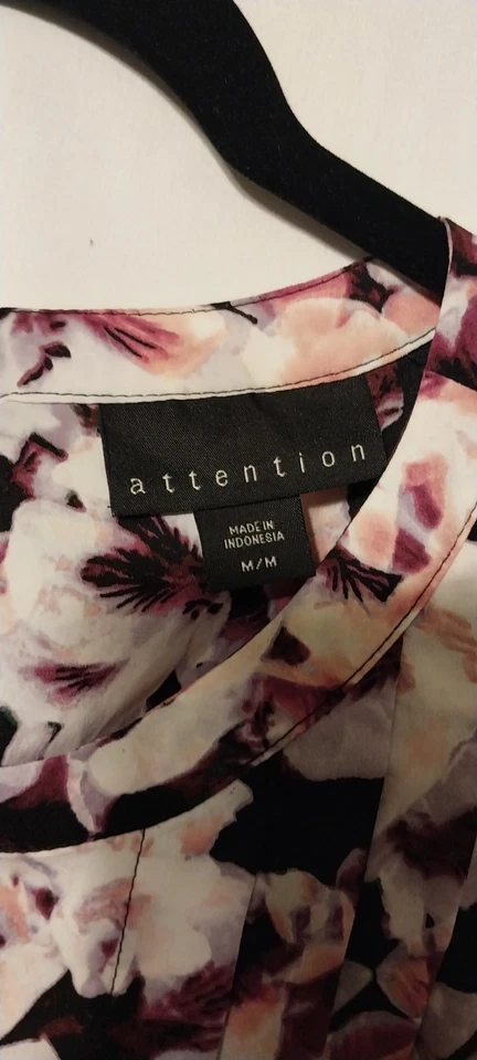 Top Mujer Floral Manga Corta Rosa Púrpura Atención Talla Mediana Foto 2 de 4