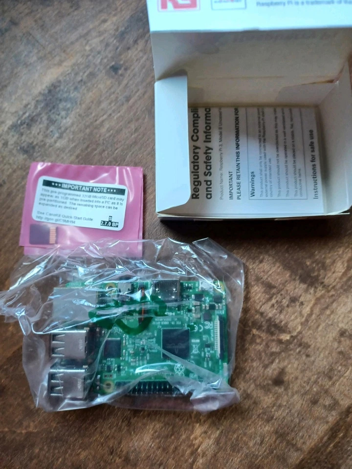 Kit de inicio completo CANAKIT Raspberry Pi 3, edición 32 GB Foto 4 de 4