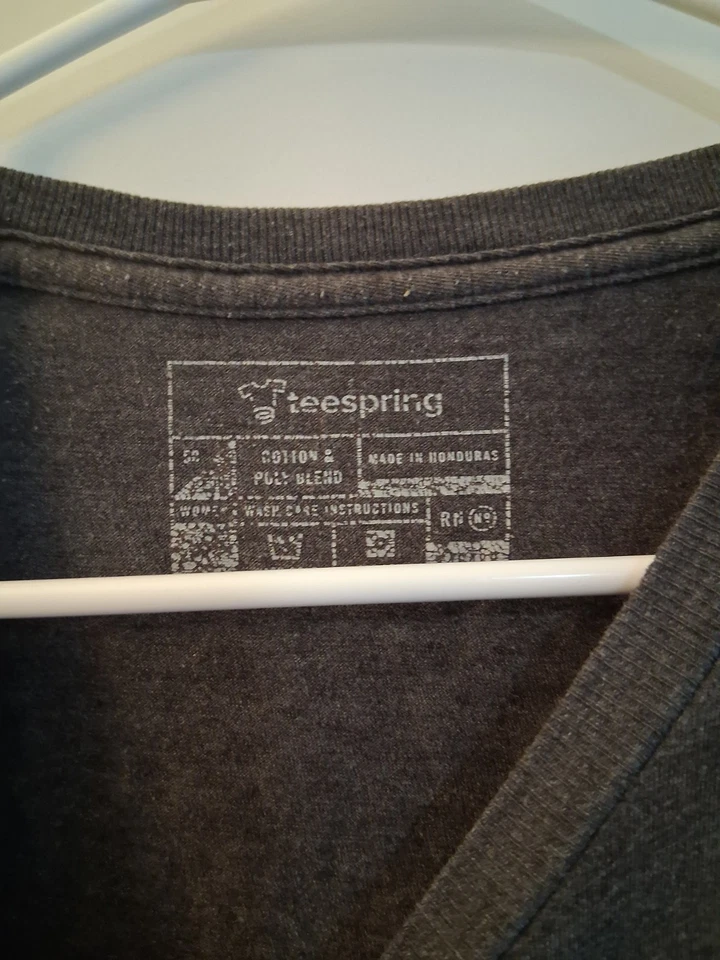 Футболка женская Teespring с принтом собаки спереди и надписью сзади - Изображение 3 из 4