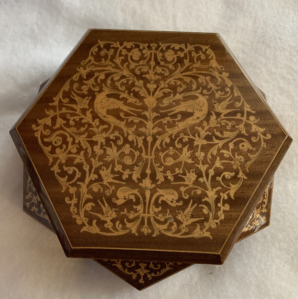 музыкальные шкатулки Reuge 6 Sided Wood