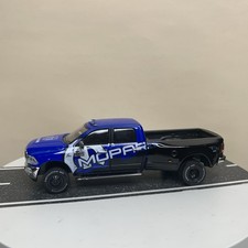 Greenlight Dually Drivers 2017 Ram 3500 Laramie Mopar Off-Road Edition 1:64 NM*