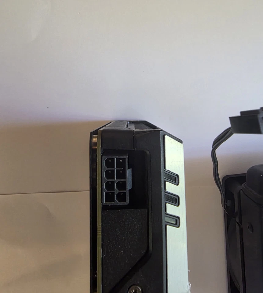 EVGA Gforce GTX 1070 hybrid - Image 3 of 4