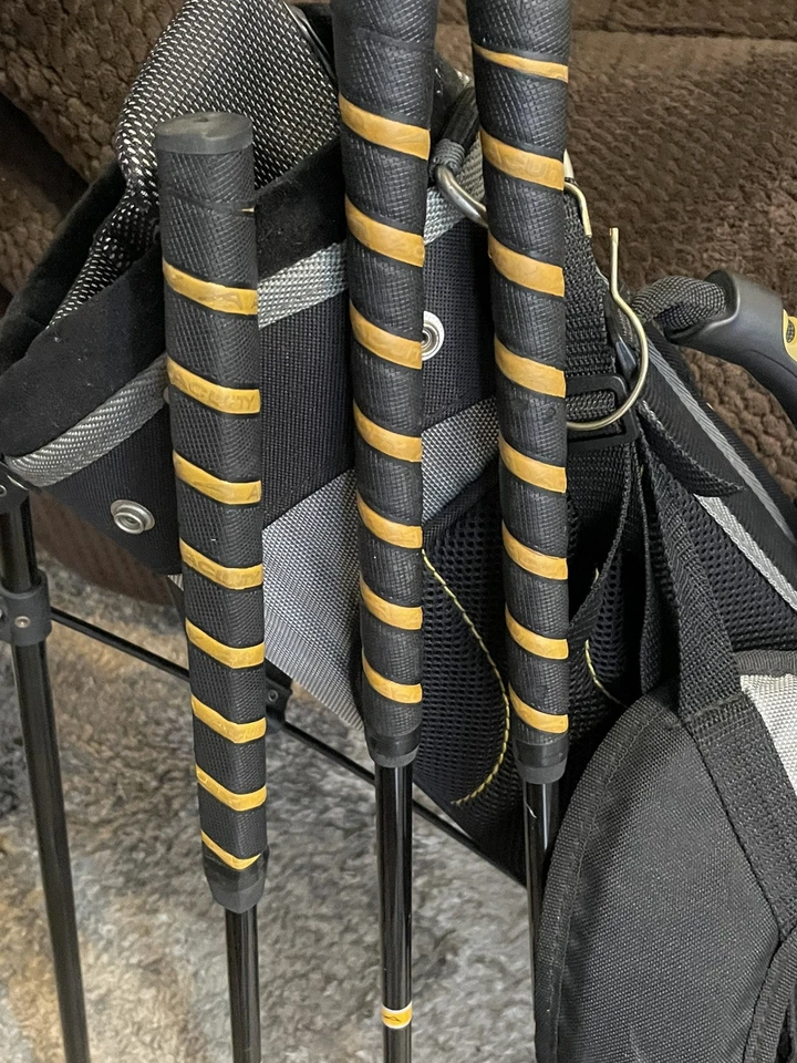 Acuity Junior Golf Bag & 3 Clubs, Putter, 8/9 Iron P/S Wedge - Image 2 of 4