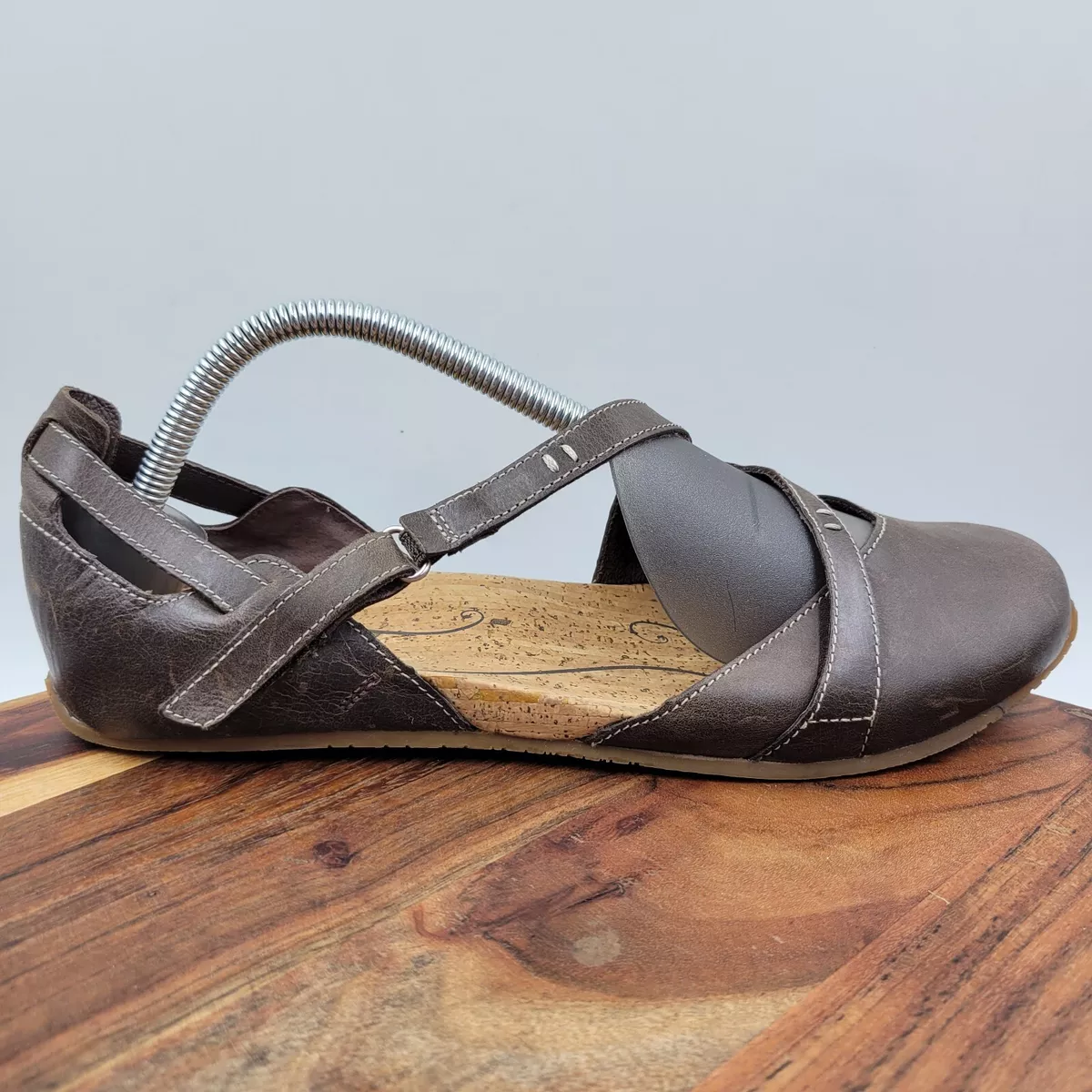 Ahnu cork sandals clearance