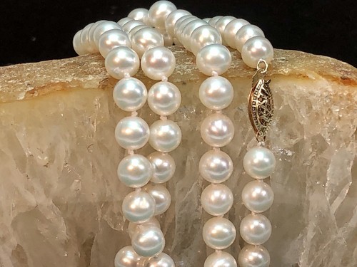18” Pearl Necklace 14k Gold Clasp IPS 
