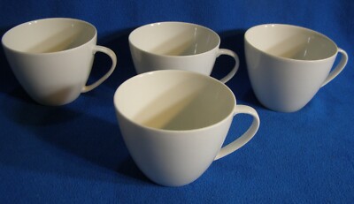 4 Thomas Flat White Coffee or Tea Cups Vario Shape Different Handle 2 1/2'' Tall