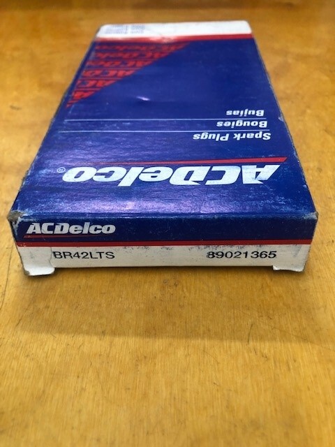 AC DELCO# BR42LTS - SET OF 8 PLUGS