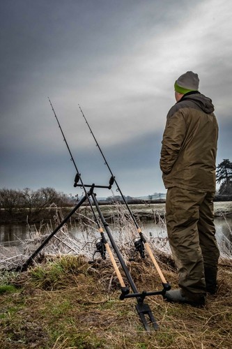 Korum Barbel River Tripod Two Rod NEW Coarse Fishing River Pod KREST/24 - Picture 2 of 3