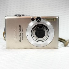 Canon PowerShot SD600 Digital Elph Camera 6.0...