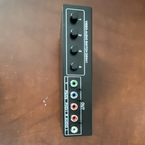 DSW41 4:1 Video/Audio Switch Box Component (YPbPr) + Stereo L/R RCA