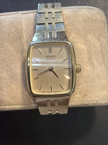AD29 VTG Seiko Tank Watch Women 18mm GoldTone Rectangle Untested As Is Condition