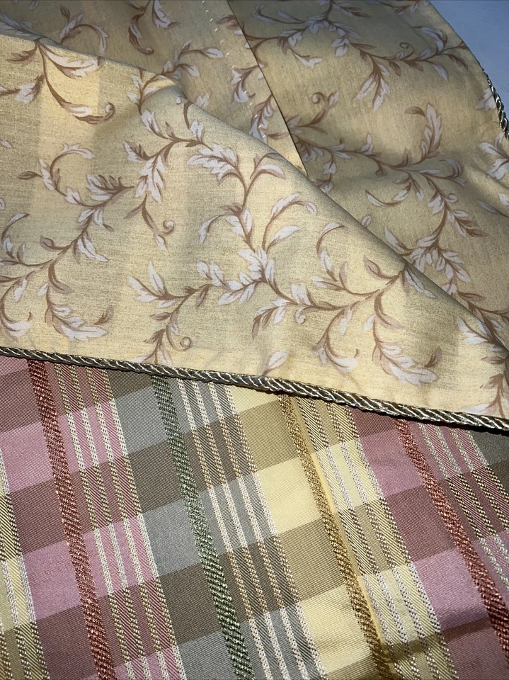 Par de fundas de almohada europeas Croscill Pavilion a cuadros oro salvia 27 x 27 de lujo nuevas de stock Foto 2 de 4