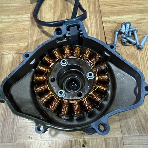2018 HUSQVARNA 701 STATOR & COVER SUPERMOTO 701SM 18 Hardware KTM 690 Enduro - Picture 2 of 9