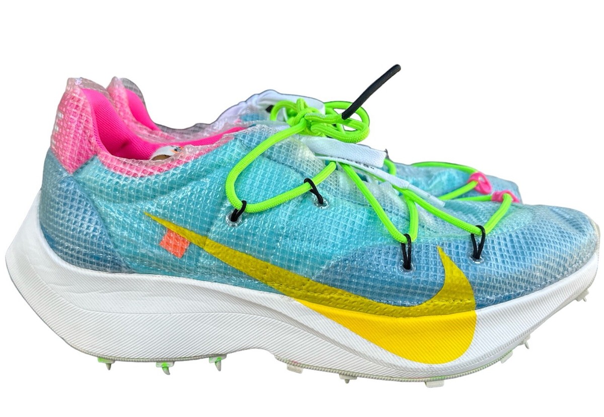 nike red black air max