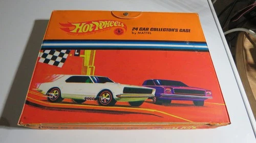 Vintage Redline Hotwheels 1967 Collectors case 24 car