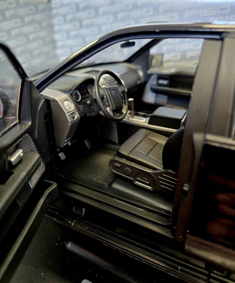SUPER RARE Ford F150 FX4 Black Pickup Truck 2004 1/18 by Beanstalk Diecast truck - Image 4 of 4