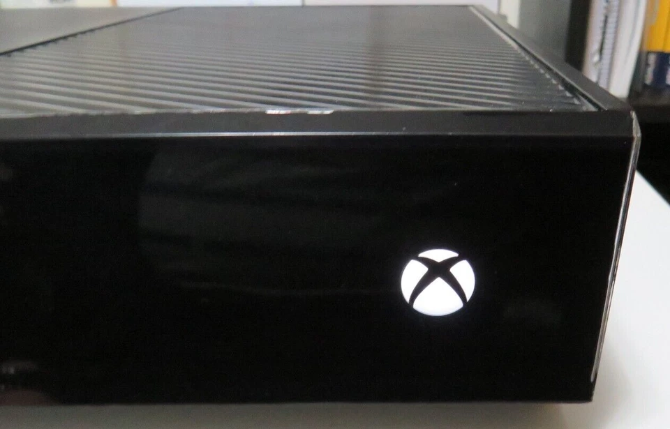 Xbox One + Power (Model 1540) (PAL) - Imagen 3 de 4
