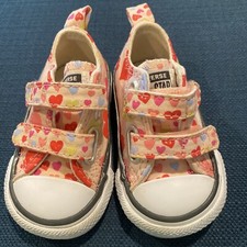 Converse Kids Chuck Taylor All Star 2V Hearts Ox Sz. 2 Infant Toddler Shoes
