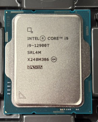 Intel Core i9-12900T with Genuine Intel Cooler