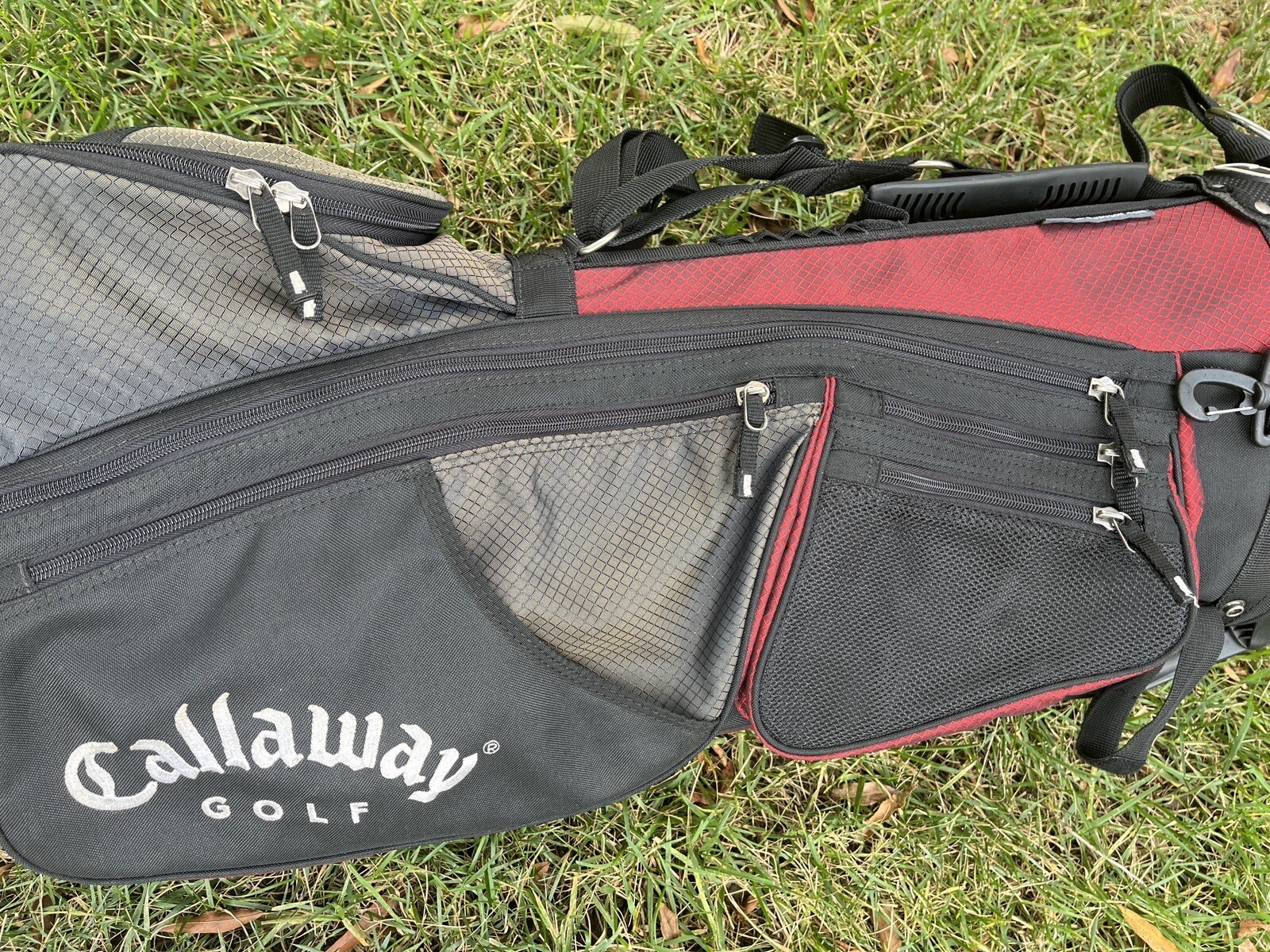 Callaway Daytripper Carry 1 C Golf Club Bag w/Stand 5 Way Divider Black & Red