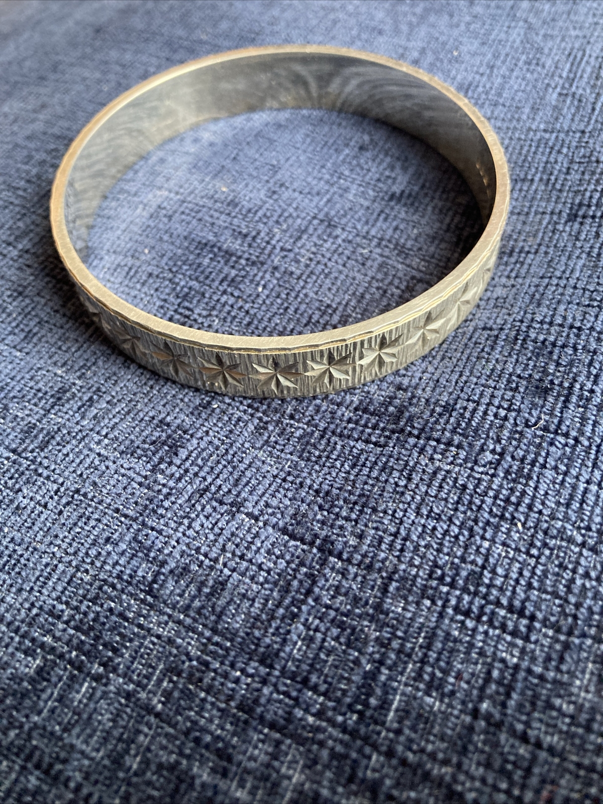 vintage solid silver etched star bangle - image 5