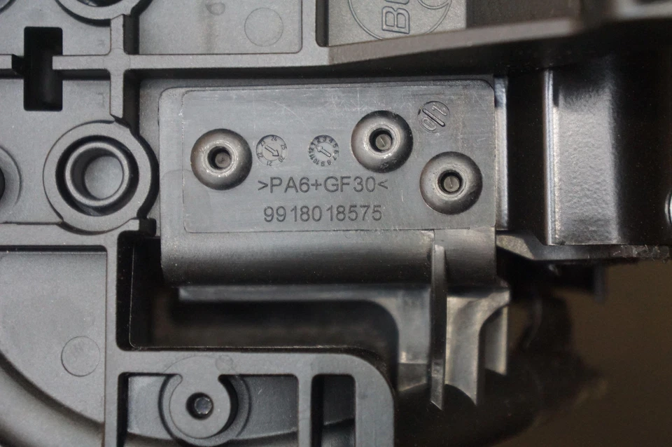 Жалюзи роликовые на заднее стекло козырек 8062877 BMW 750i XDrive G12 2016-2022 - Изображение 3 из 4