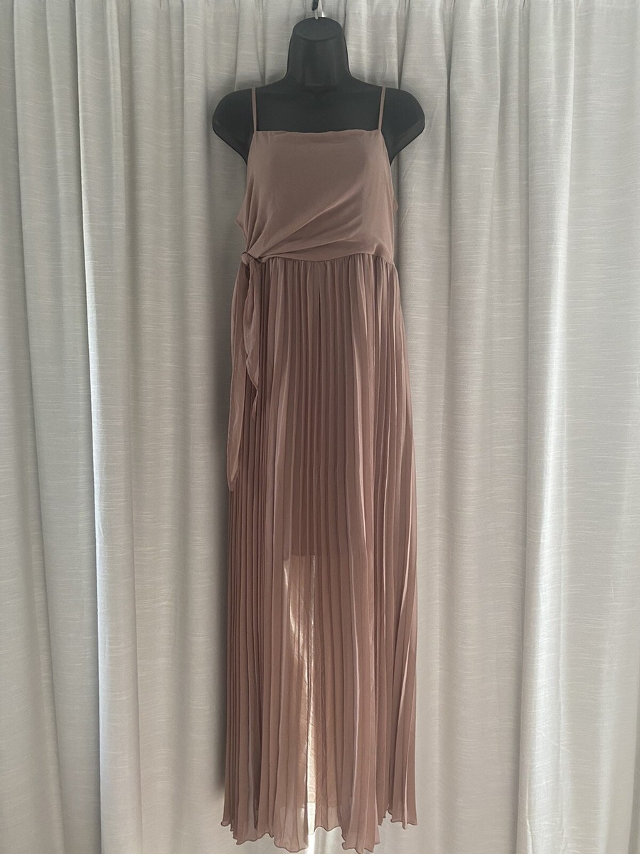 chinese dress ladies Carve Sleeveless Drop-Waist Pleated Maxi Dress main image 0