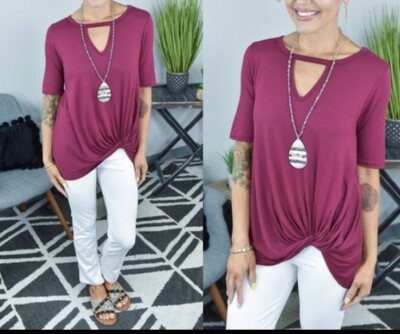 The Zig Zag Stripe Women's Burgundy Top Size L Twist Front Short Sleeves NWOT