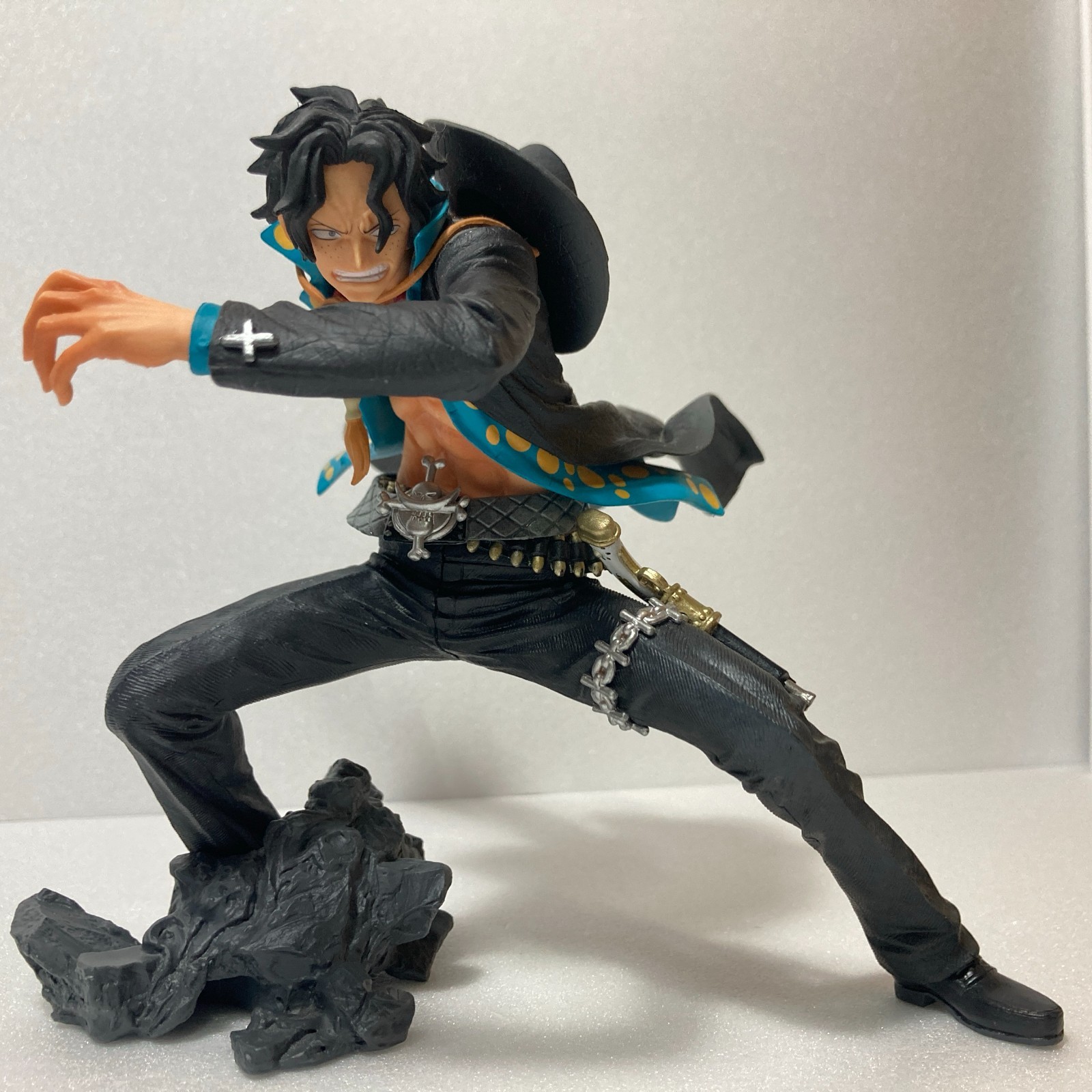 Banpresto One Piece Portgas D. Ace 14cm Premio Figura PVC Estatua Sin Caja Japón