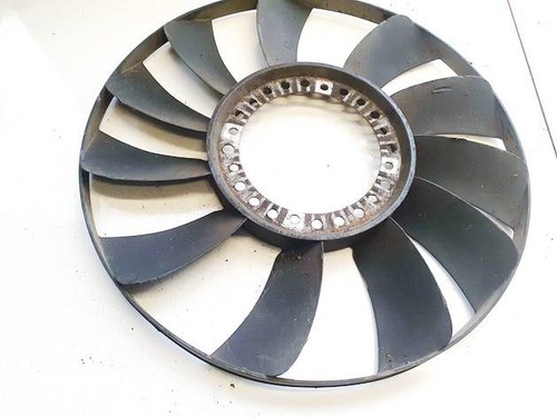 Volkswagen Passat 1999 Fan Blade 058121301b, Genuine #2618671-78