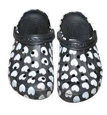 Mens 6 Womens 8 Crocs Black & White Heart Print Crocs