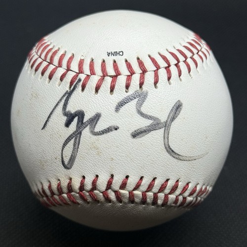 George W Bush Signed Baseball 43rd President of USA GTP
