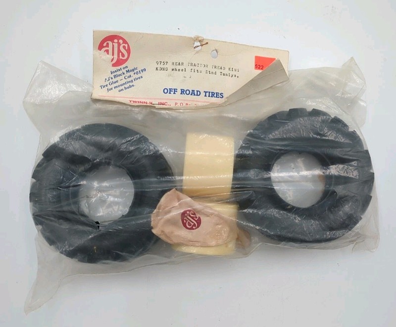 AJs 9757 Rear Tractor Tread King Kong Wheel fits Std. Tamiya NEW 
