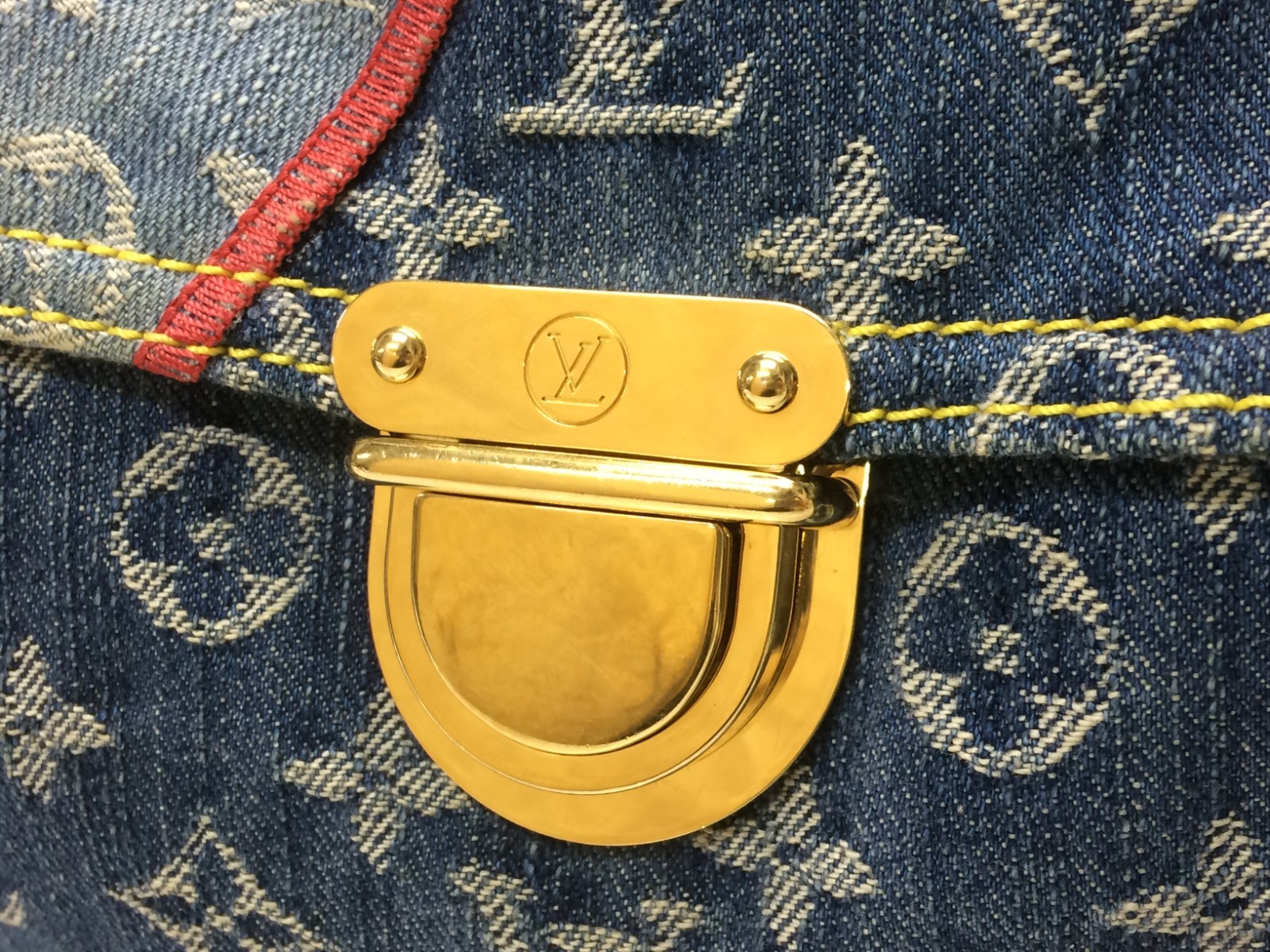 Auth LOUIS VUITTON Limited Edition Monogram Denim Patchwork Hand Bag 8J120420SS image 10