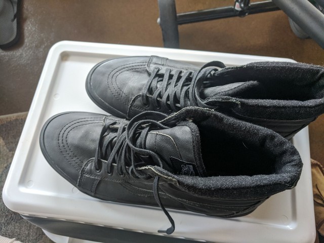 sk8 hi mte black leather