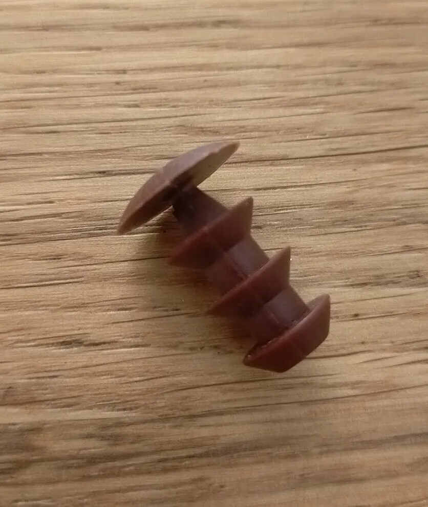 Plastic DPC Plugs x 82