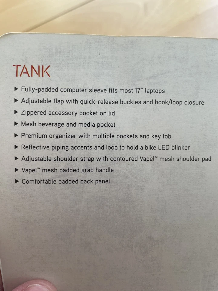 NUEVO CON ETIQUETAS HIGH SIERRA TANK Bolso para Lap Top Llevar RARO Woodland Creatures Ciervo Zorro Foto 3 de 4