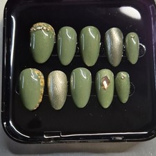 Green Gold Shiny Oval Press-On Nails Set Pre-Designed Full Cover