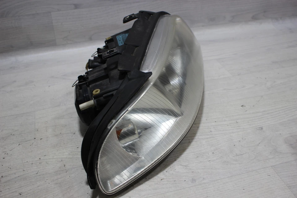 Scheinwerfer rechts 8D0941004AK Valeo 89300981 Audi A4 8D Bj,00 - Bild 2 von 4